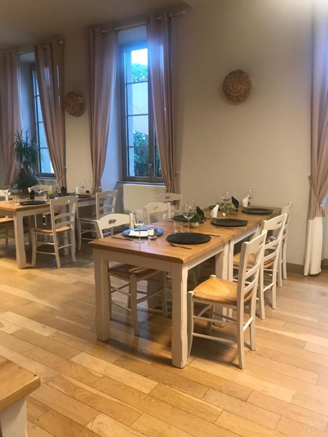 Auberge De La Fontaine Aux Loups Saint-Sulpice-le-Dunois Екстер'єр фото